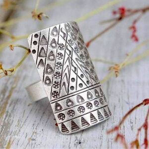 Isle Empress “Cycle of Life”Hill Tribe Silver Ring Size 6.5